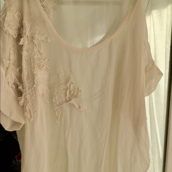 Beautiful Delicate Top NWOT! - Picture 2 of 9